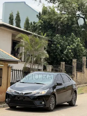 Toyota Corolla 2017 Gray