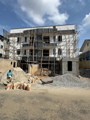 2bdrm Duplex in Yaba, Lagos for sale