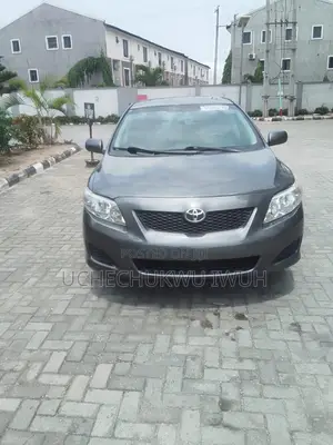 Toyota Corolla L 4-Speed Automatic 2013 Gray