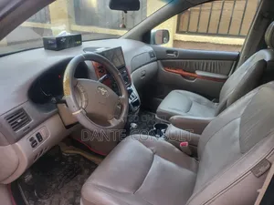 Toyota Sienna XLE 2008