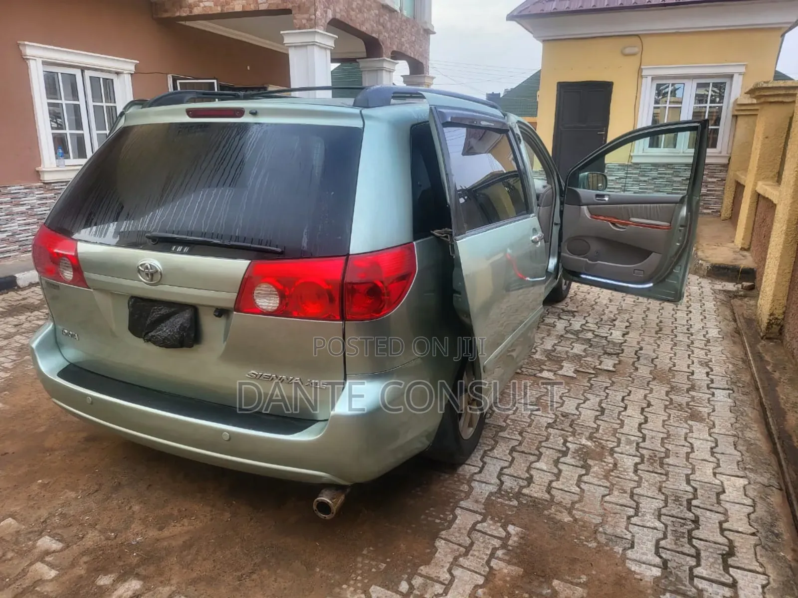 Toyota Sienna XLE 2008