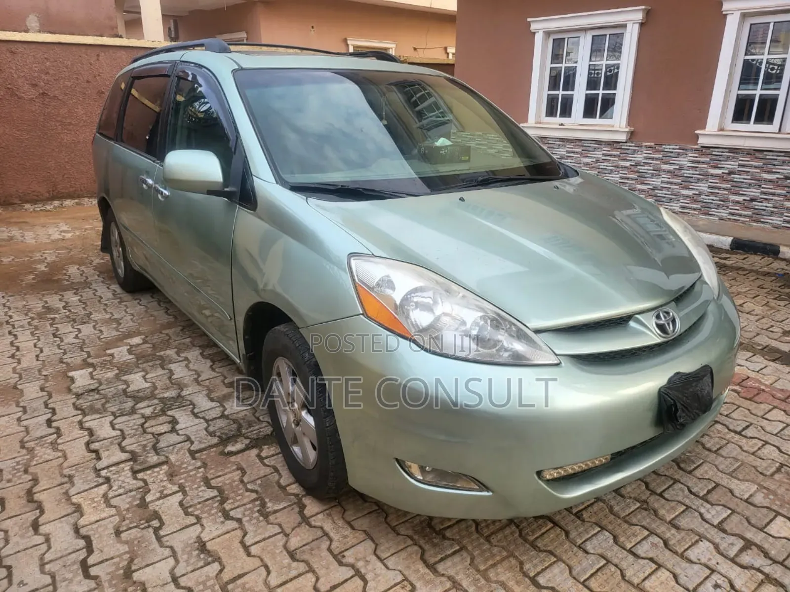 Toyota Sienna XLE 2008