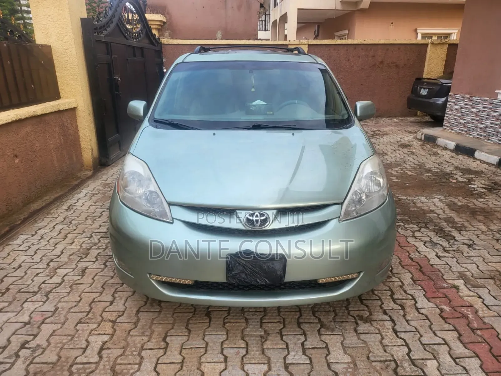 Toyota Sienna XLE 2008