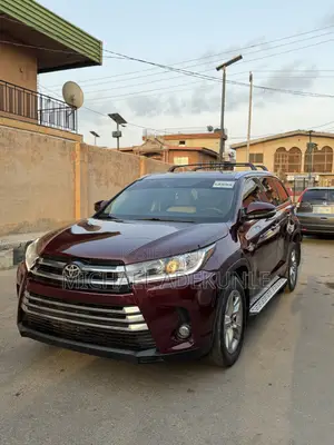 Toyota Highlander 2015 Red