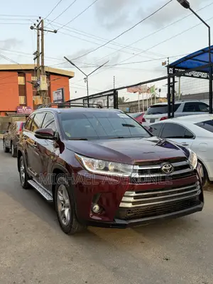 Toyota Highlander 2015 Red