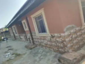 Furnished 1bdrm Block of Flats in Mayor Estate, Igbogbo for rent
