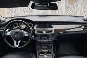 Mercedes-Benz CLS 550 4MATIC 2012 Gray