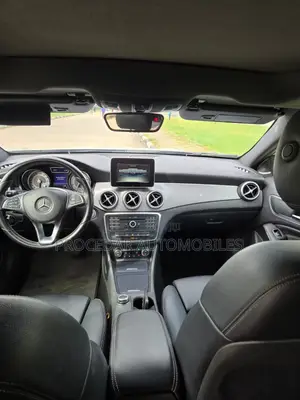 Mercedes-Benz GLA 250 2016 White