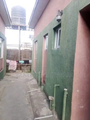 2bdrm Bungalow in Awoyaya New Road for rent