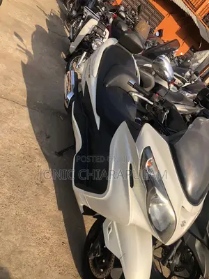 Suzuki 2018 White