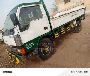 Mitsubishi Canter, Petrol 6tyres