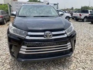 Toyota Highlander Limited Platinum 4dr SUV AWD (3.5L 6cyl 6A) 2015