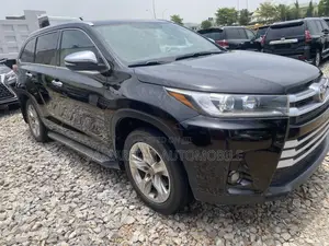 Toyota Highlander Limited Platinum 4dr SUV AWD (3.5L 6cyl 6A) 2015