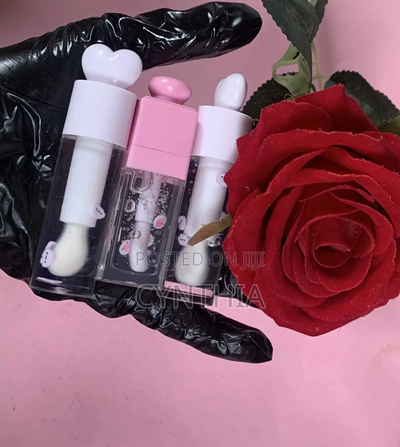 Long Lasting Moisturizing Lip Gloss – Beautiful Shades Available”