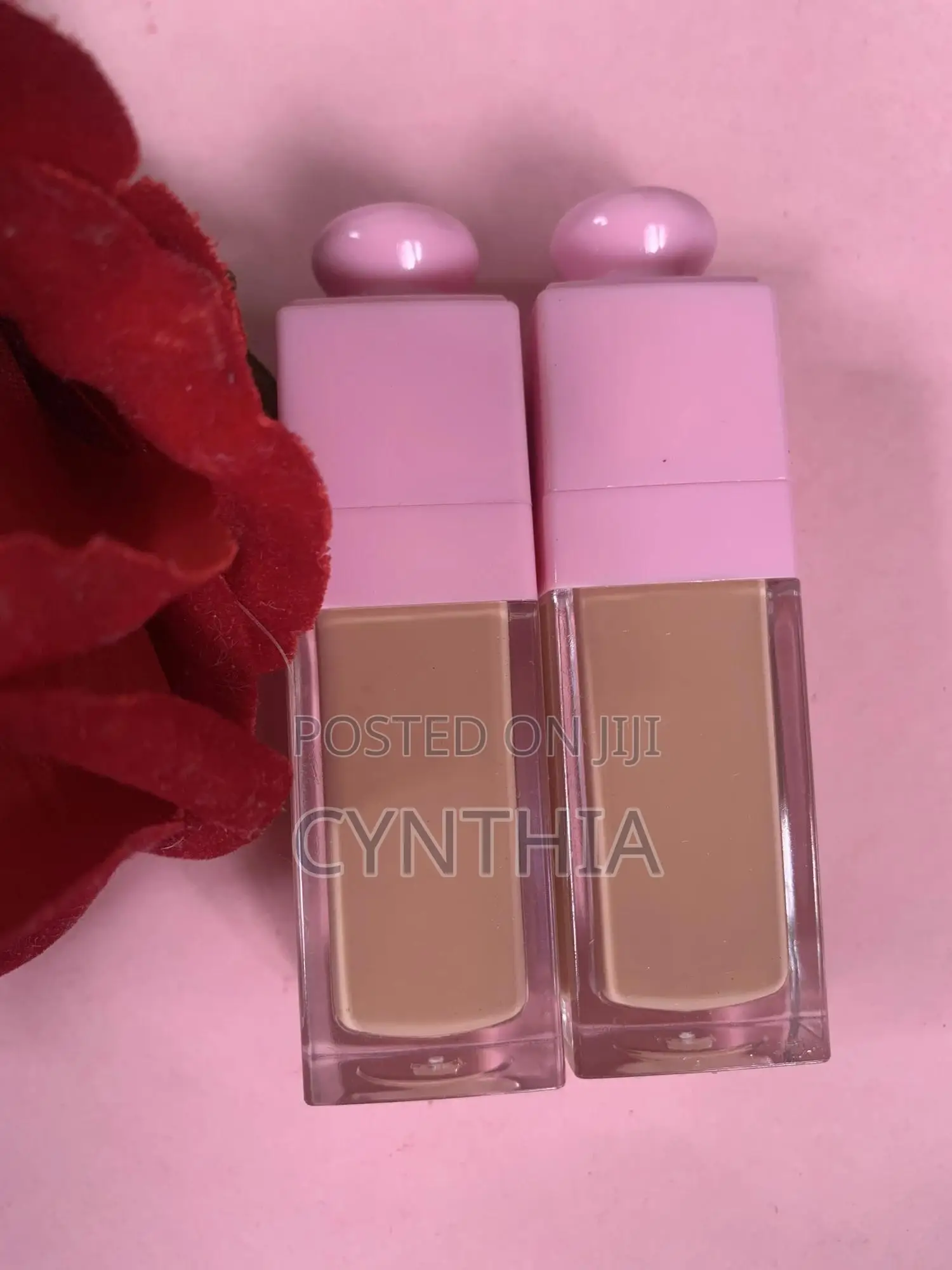 Long Lasting Moisturizing Lip Gloss – Beautiful Shades Available”
