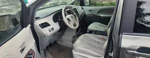 Toyota Sienna XLE 8 Passenger 2012 Green