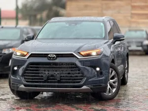 Toyota Highlander Platinum AWD 2024 Gray