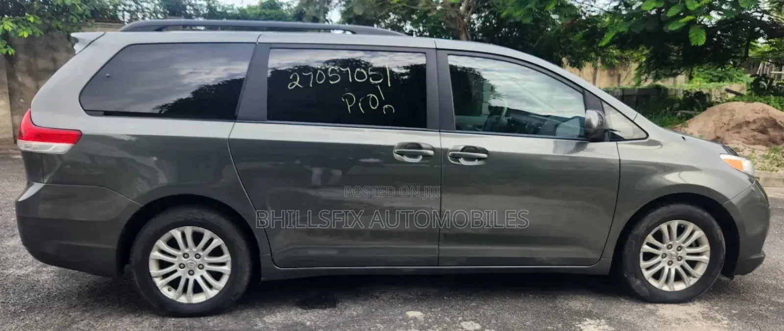 Toyota Sienna XLE 8 Passenger 2012 Green