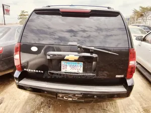 Chevrolet Suburban 2012 Black