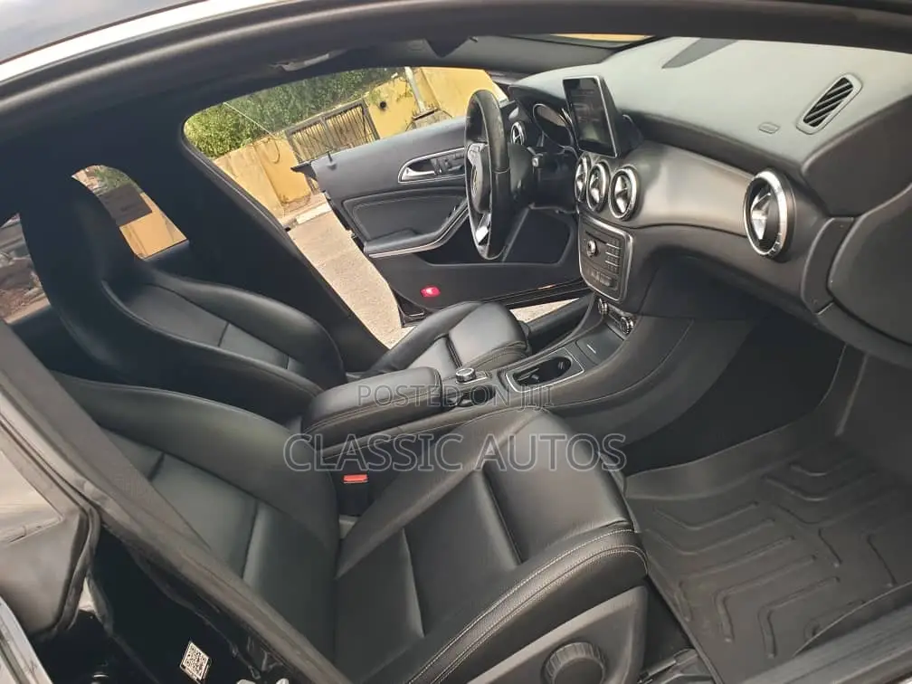 Mercedes-Benz CLA-Class 2016 Black