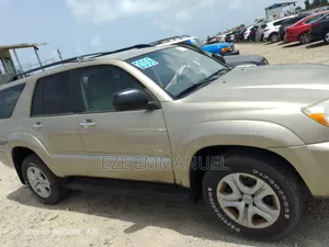 Toyota 4-Runner Limited 2008 Gold