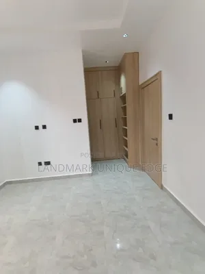 2bdrm Block of Flats in Town Estate, Dutse-Alhaji for rent