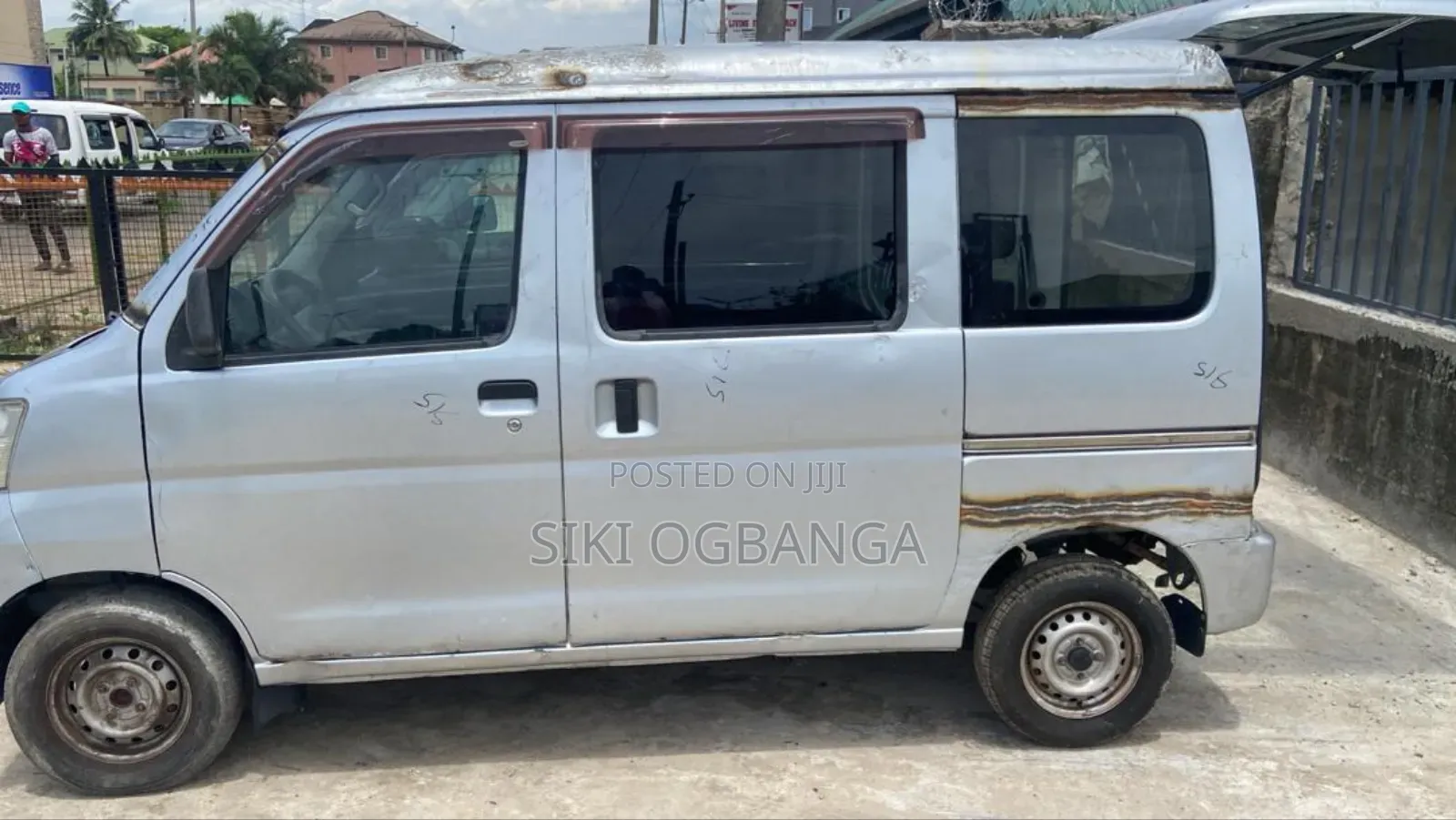 Daihatsu Hijet 2012 Silver