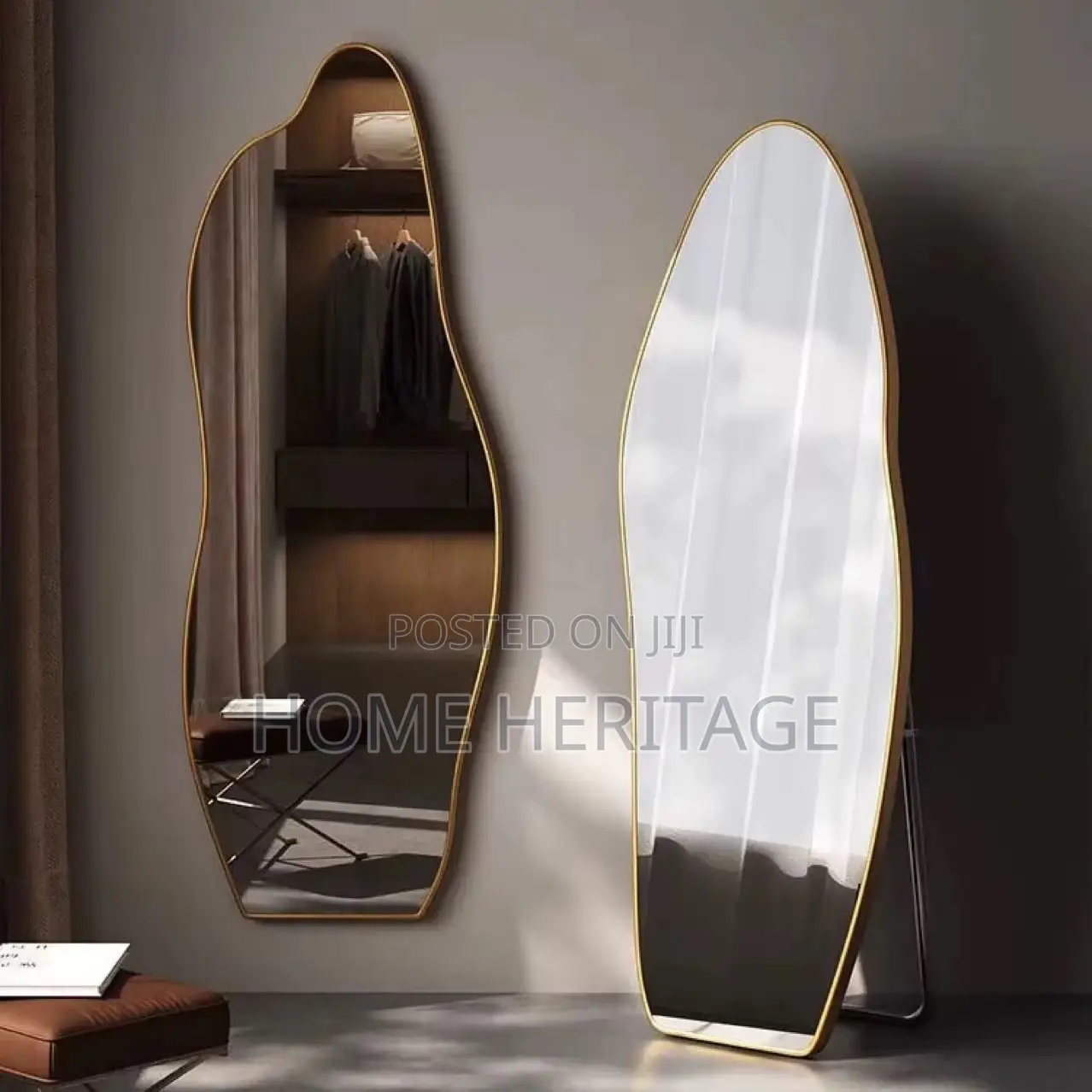 Shapeless Dressing Mirror With Out Light