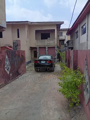 8bdrm Block of Flats in Barika Estate, Ibadan Polytechnic/University