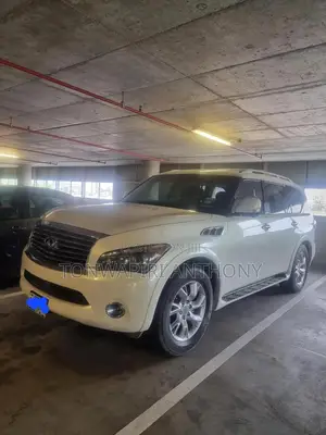 Infiniti QX56 2013 Off white