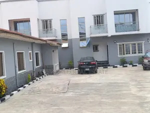 3bdrm Duplex in Golden Gate Estate for rent