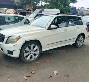 Mercedes-Benz GLK-Class 350 2010 White