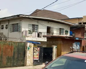 3bdrm Block of Flats in Off Adeniyi Jones for sale