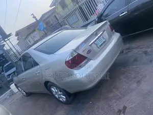 Toyota Camry LE 4dr Sedan (2.4L 4cyl 5M) 2003 Silver