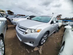 Toyota Venza Limited 2010 Silver