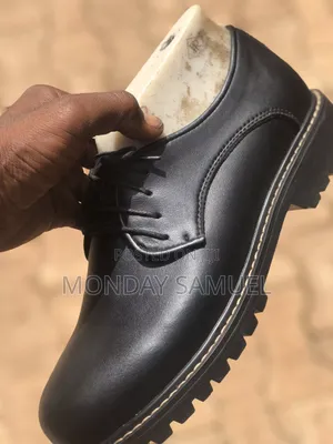 Classic Men Shoe