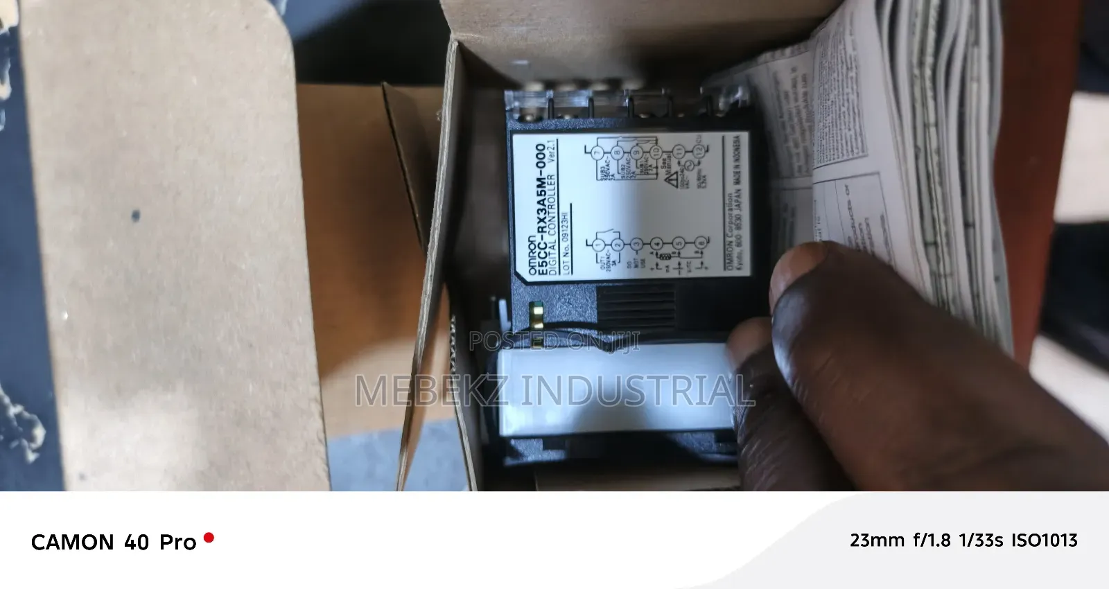 Omron Temperature Controller E5cc-Rx3a5m-000