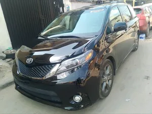 Toyota Sienna Limited 7 Passenger (3.5L 6cyl 6A) 2016 Black