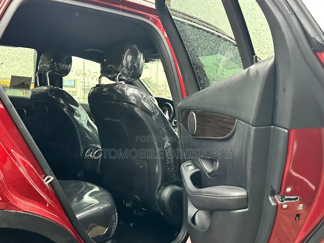 Mercedes-Benz GLC-Class 2019 Red