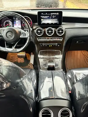 Mercedes-Benz GLC-Class 2019 Red