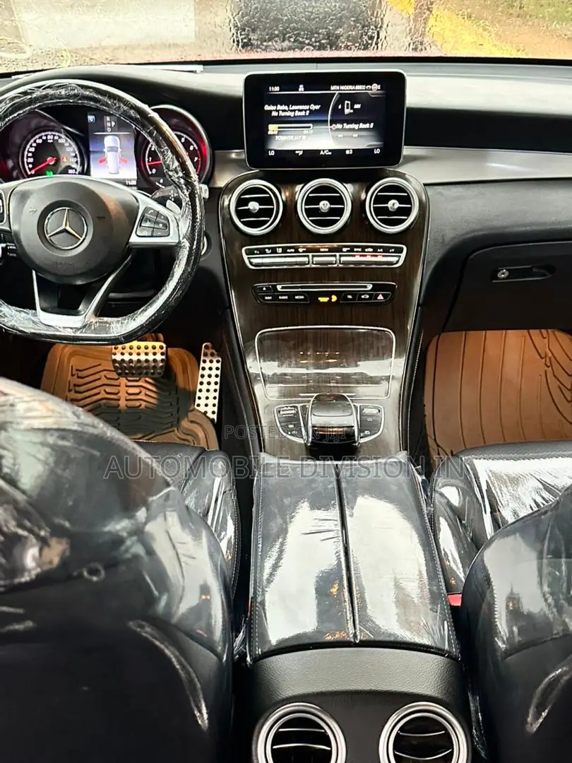 Mercedes-Benz GLC-Class 2019 Red
