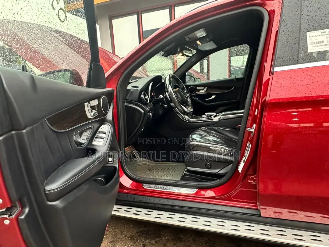 Mercedes-Benz GLC-Class 2019 Red