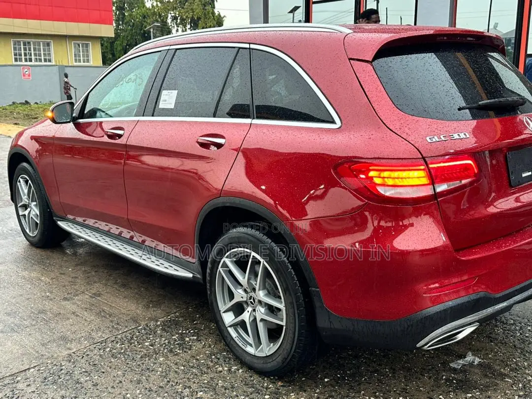 Mercedes-Benz GLC-Class 2019 Red
