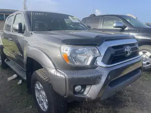 Toyota Tacoma TRD PRO V6 4dr Double Cab 4WD 5.0 ft. SB (4.0L 6cyl 5A)