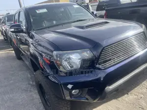 Toyota Tacoma Double Cab 4x2 PreRunner Long Bed 4.0L V6 5-Speed Auto