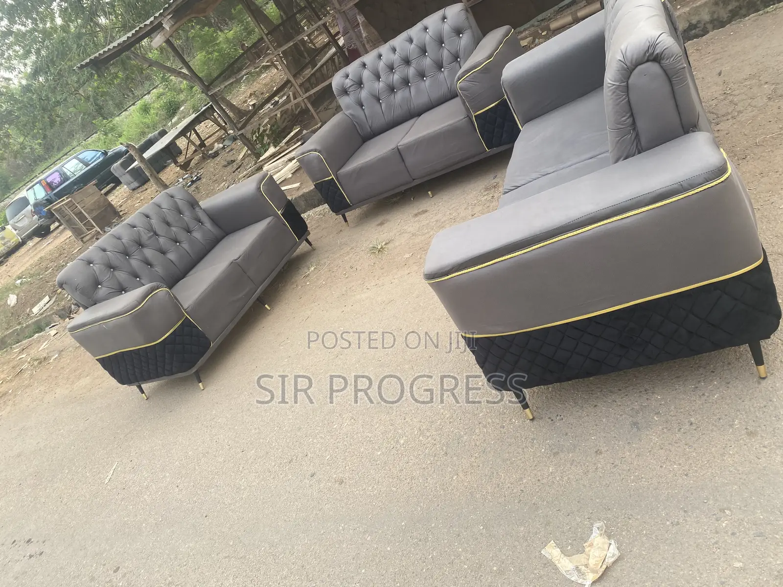 Nice Settle With Quality Materials
