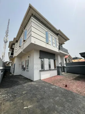 5bdrm Duplex in Agungi Estate for rent