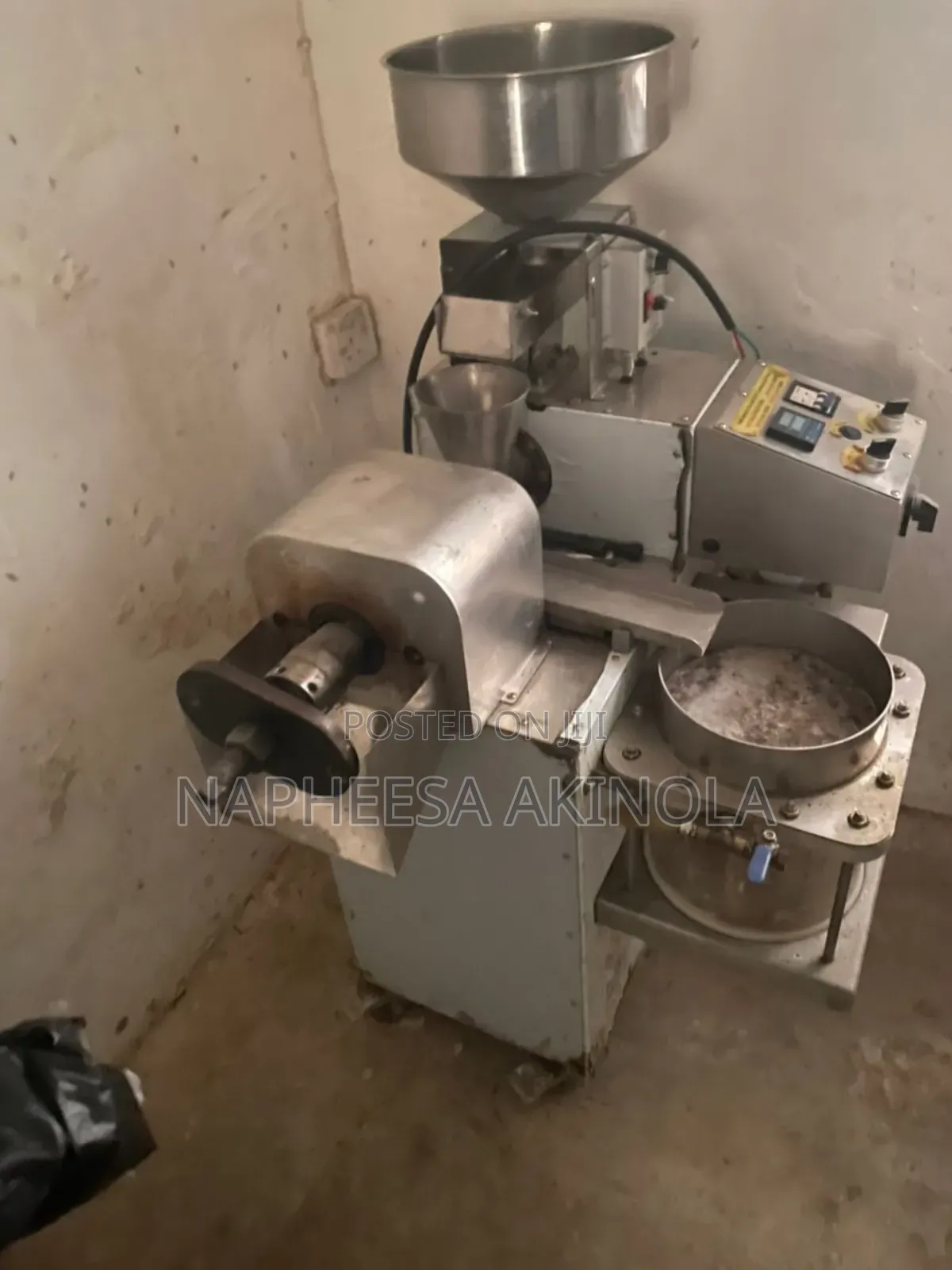 Oil Extractor Machine