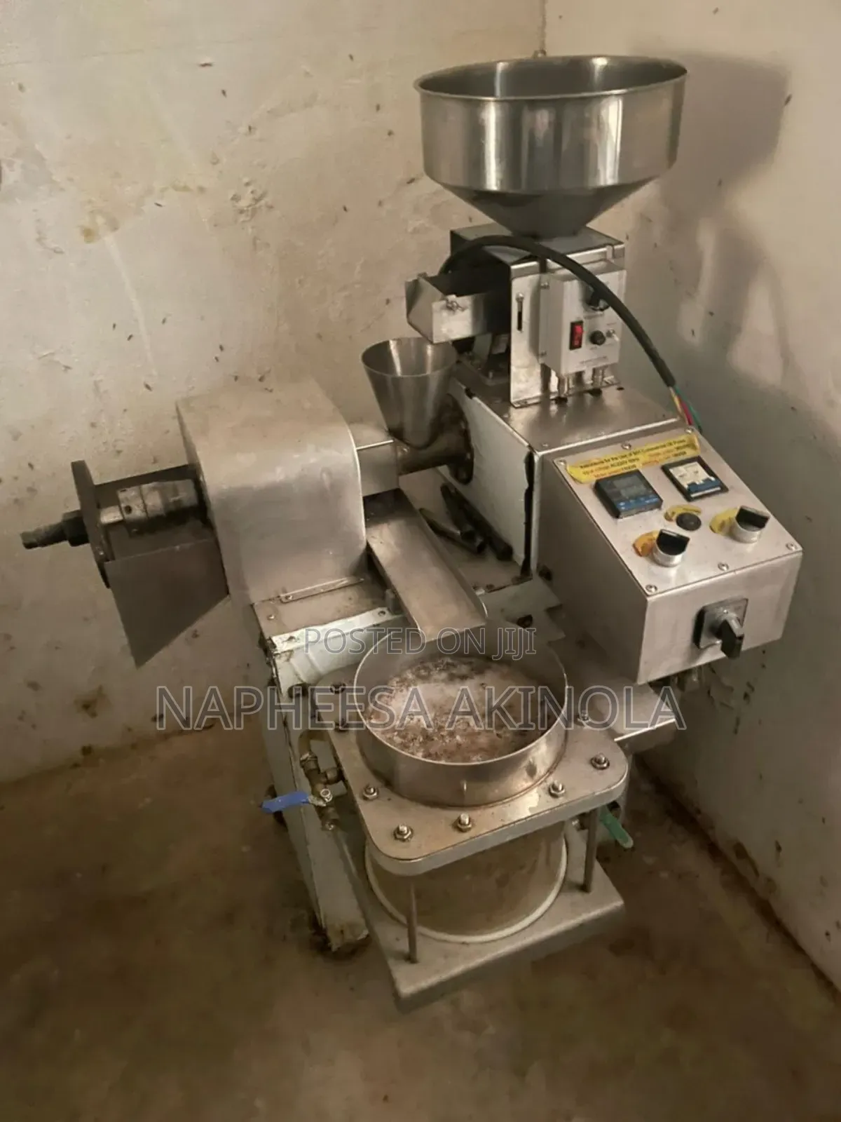 Oil Extractor Machine