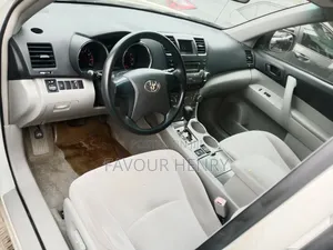 Toyota Highlander V6 2009 Off white